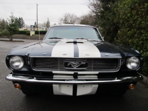 1966MustangBlue-WhiteCoupe003