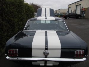 1966MustangBlue-WhiteCoupe005