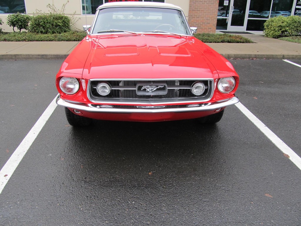 1967 Mustang Convertible Red White Top 03-min