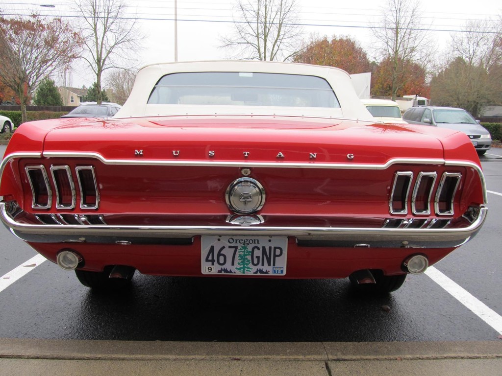 1967 Mustang Convertible Red White Top 07-min